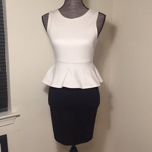 Forever 21 Black White Midi Dress X-Small